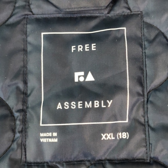 Free Assenbly Girls Lightweight Quilted Jacket NavySize XXL (18) - Picture 9 of 12